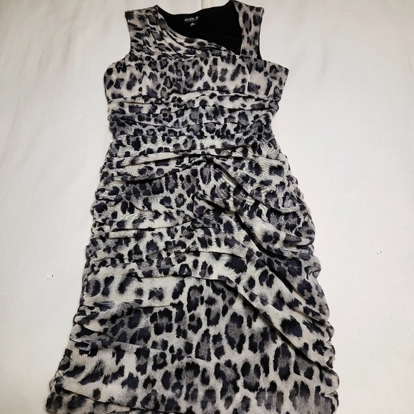 Allen B Cheetah Print Mesh Ruched Asymmetrical Mini Dress Black Beige X Small - Picture 9 of 12